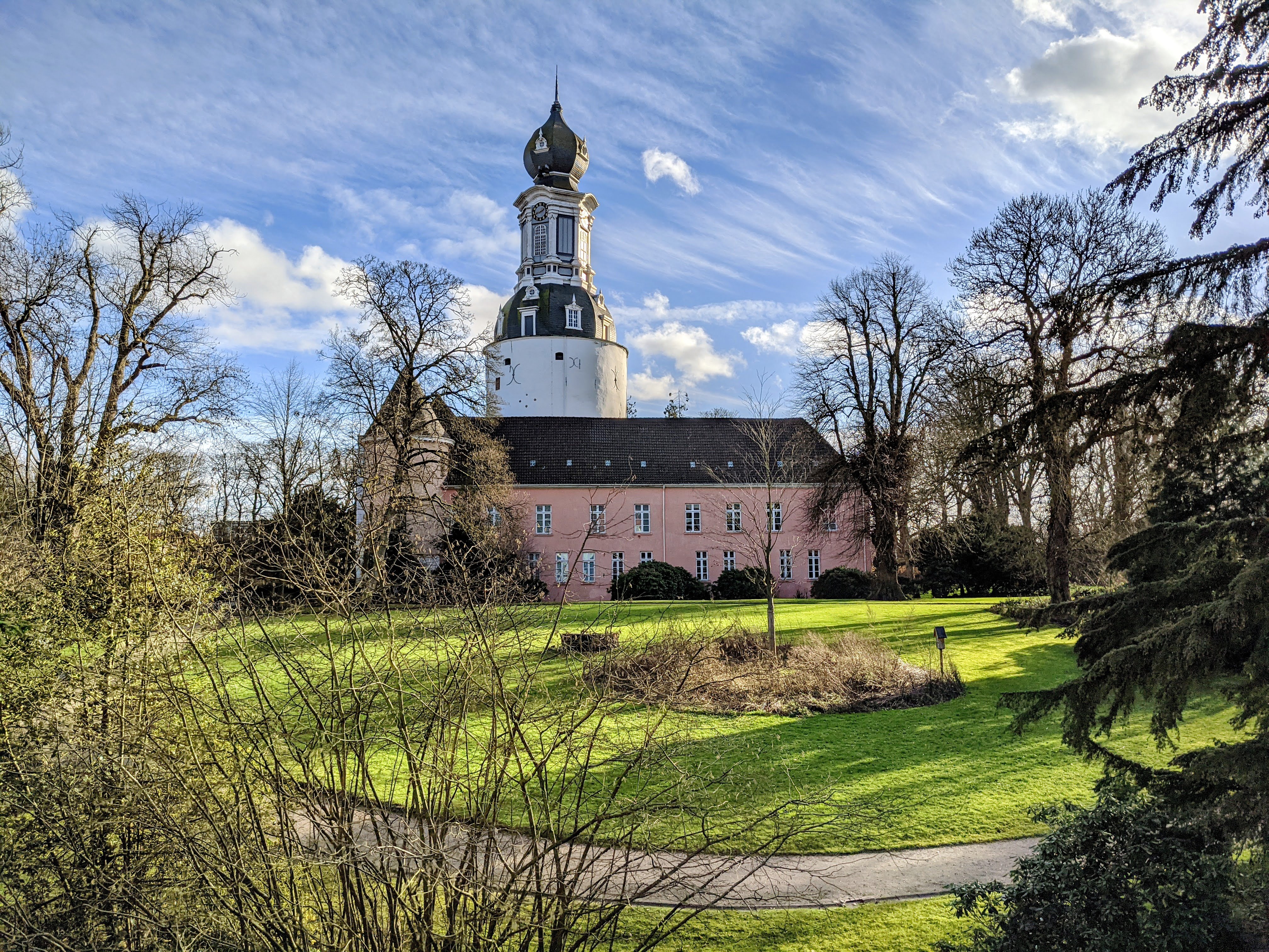 Die Rückseite vom Jever Schloß Die Rückseite vom Schloss in Jever